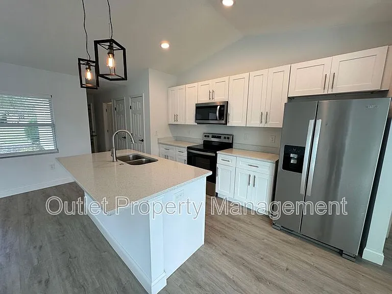 790 W Gaucho Cir — Photo 5