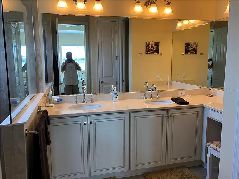 416 Castle Pines Ln — Photo 9