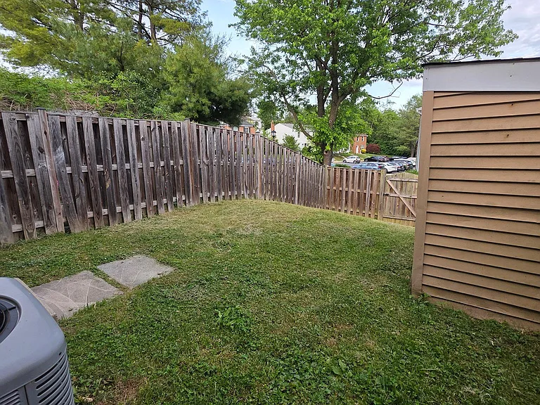 1758 Springfield Ln — Photo 30