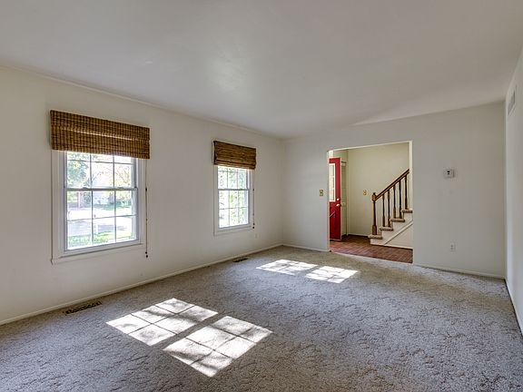 5th image of 1843 Hamlet Dr