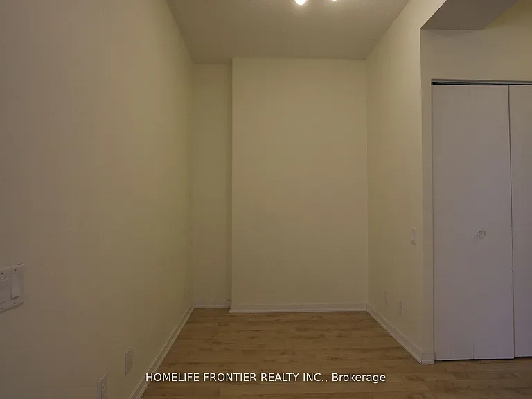 30 Canterbury Pl #703 — Photo 4