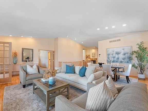 3rd image of 8945 Hilloway Rd