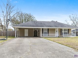 1002 Willow Brook Ave, Denham Springs, LA 70726