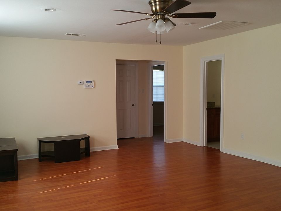 2nd image of 1735 King Dr