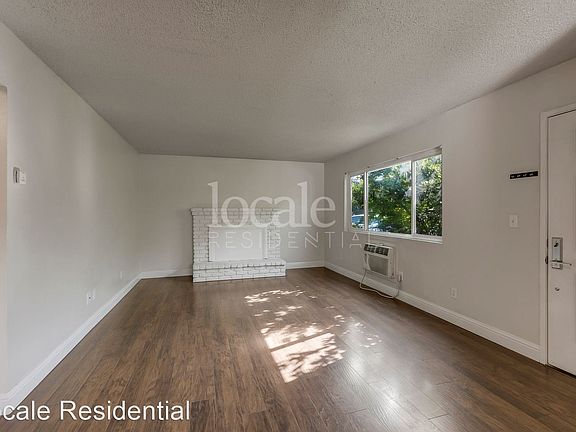 4th image of 1500 Sheridan Ave #10397317