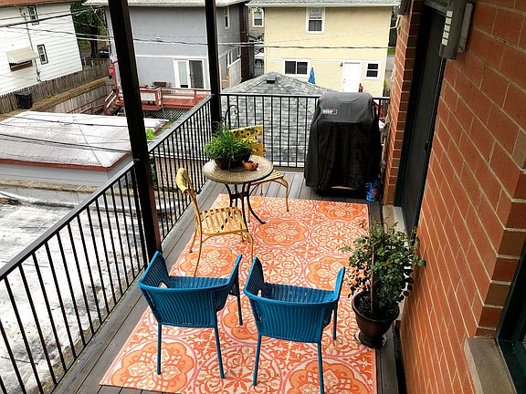 5th image of 1912 W Touhy Ave APT 2N