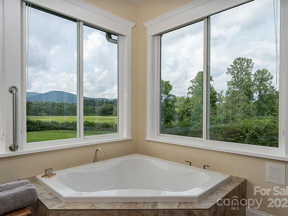 23rd image of 326 Golden Valley Dr