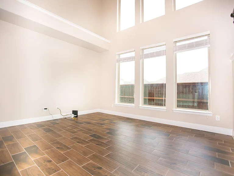 2100 Miramar Dr — Photo 10