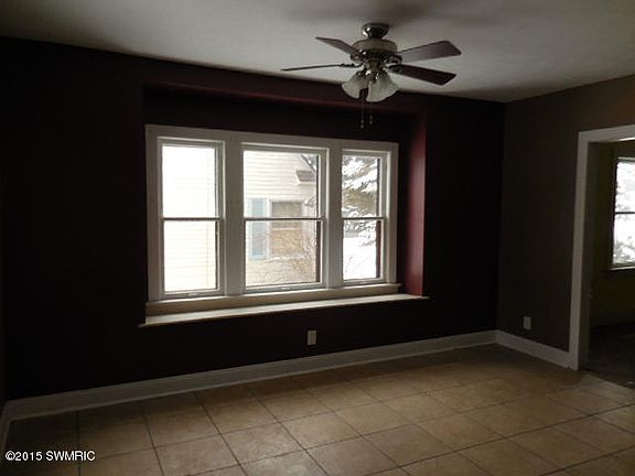 5th image of 2116 Woodward Ave