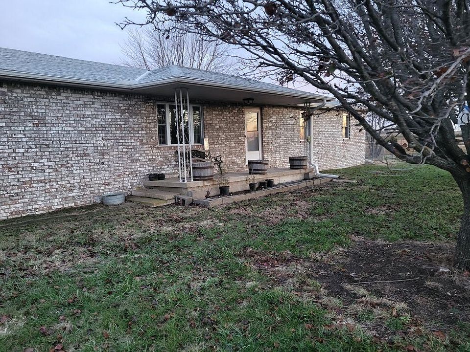 1st image of 549 E 80th Ave N