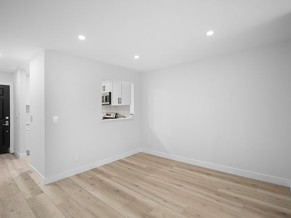 5th image of 345 N Jackson St APT 103