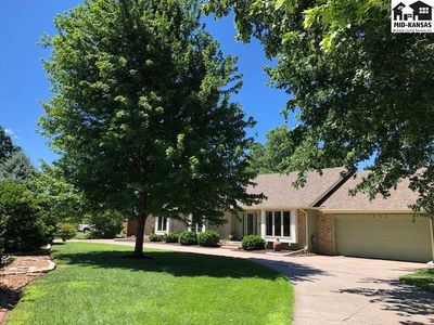 1453 Briarwood Ln, McPherson, KS, 67460