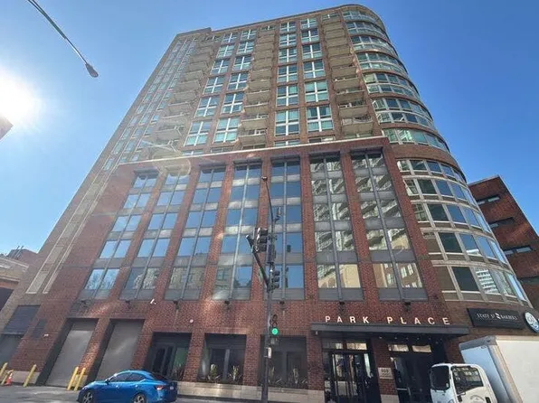 600 N Kingsbury St APT 711, Chicago, IL 60654