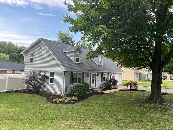 2nd image of 204 Plumtree Dr