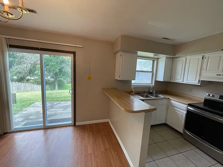 4403 Germantown Dr — Photo 10