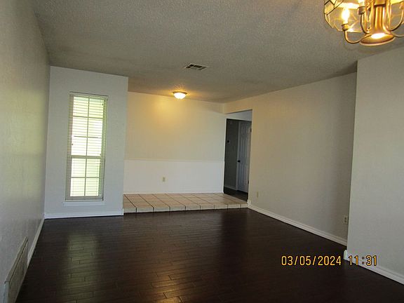 5th image of 4502 NE Highlander Cir