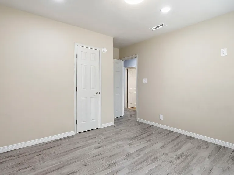 1310 E San Antonio Ave — Photo 14
