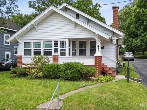 571 N Walnut St, Wilmington, OH 45177