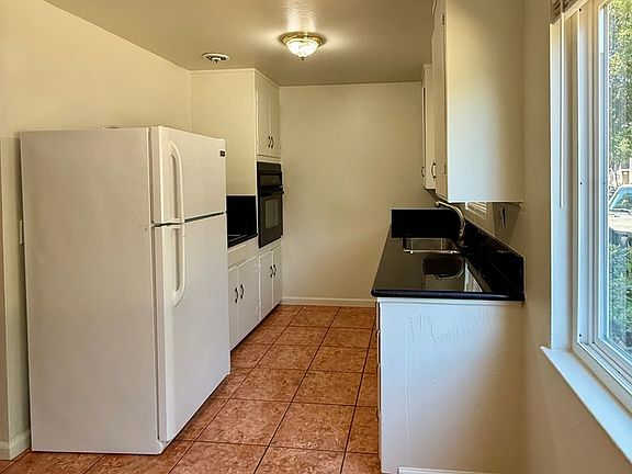 3rd image of 3176 Cadillac Dr #1