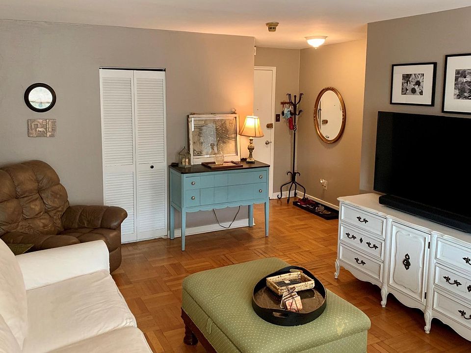 1st image of 2601 Pennsylvania Ave APT 347