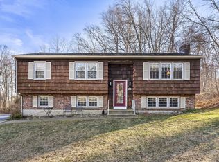 16 Skyline Dr, Salem, CT 06420