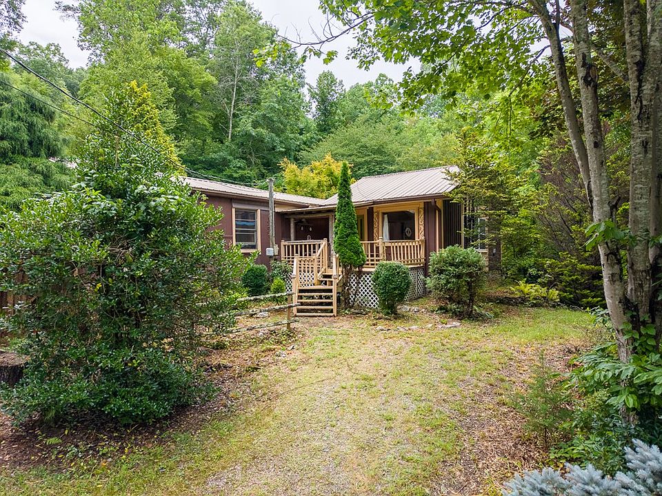 3rd image of 40 Garden Ln