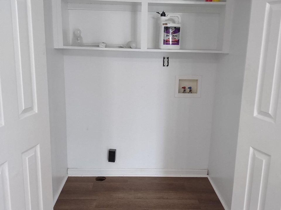 219 Lake St Greenwood SC Zillow