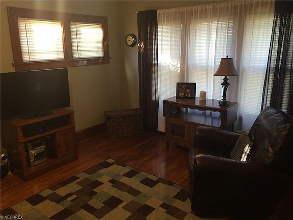 2nd image of 3763 W 136th St