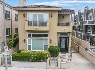 1946 S Barrington Ave, Los Angeles, CA 90025