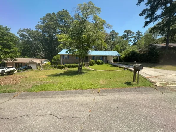 6402 Milford Rd, Fayetteville, NC 28303