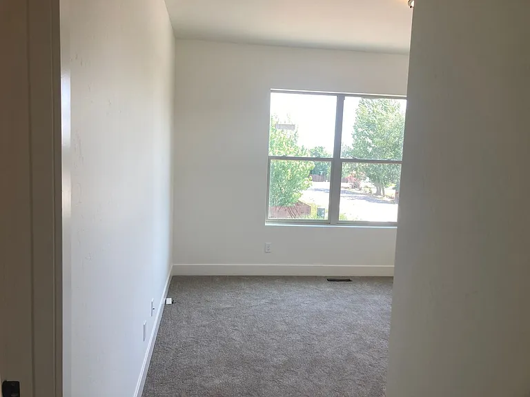 17 Grove Ln — Photo 10
