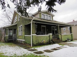 44 S White St, Brookville, PA 15825