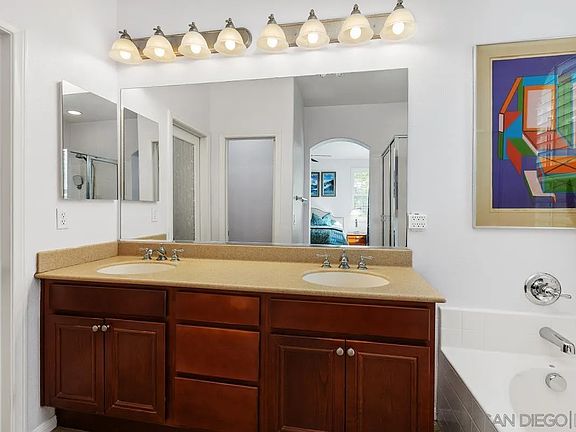 4th image of 2712 Matera Ln