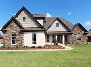 515 Stonegate Ter, Florence, AL 35630