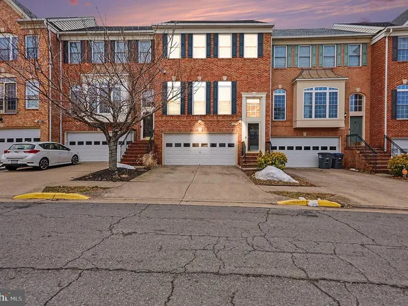 2804 Wakewater Way, Woodbridge, VA 22191