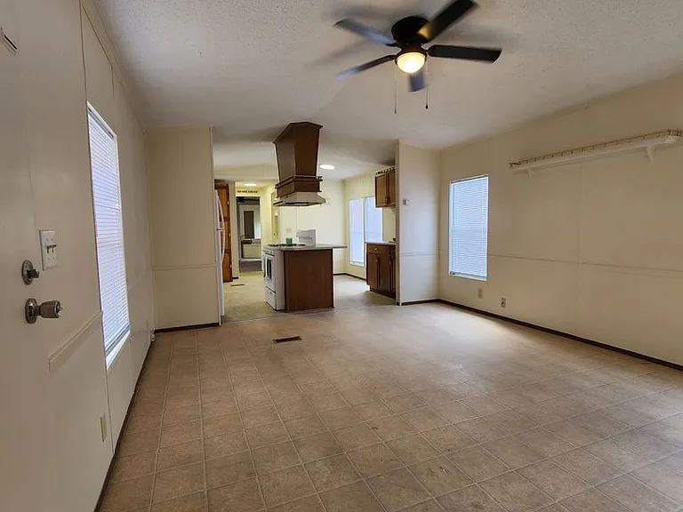 1022 Linda Ln — Photo 17