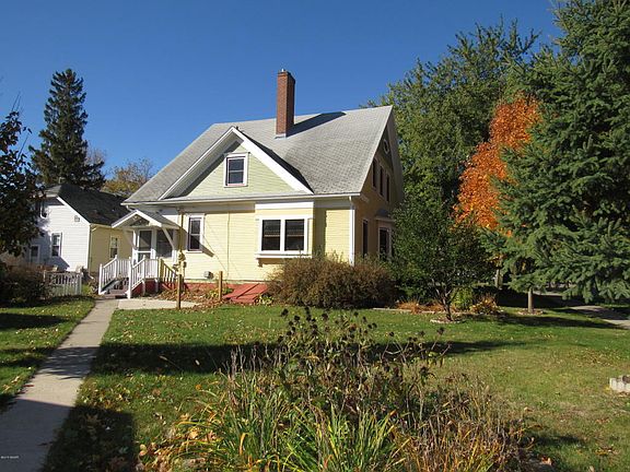 2nd image of 1003 Douglas St