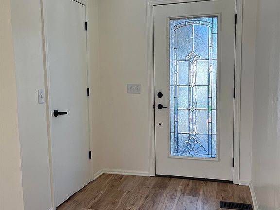 4th image of 5925 Gate Tree Ln