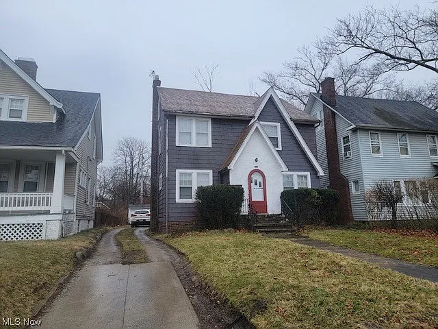 931 Caledonia Ave photo 1
