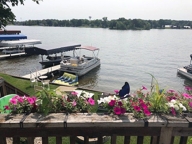 1st image of 8440 Woodland Shore Dr