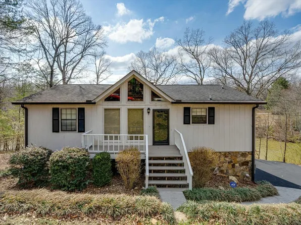 2502 Hunt Heights Dr, Soddy Daisy, TN 37379