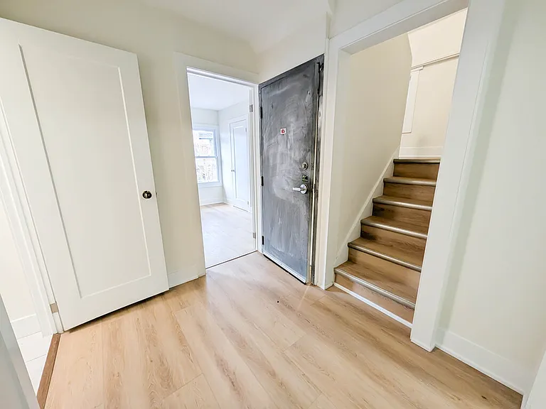 59 Carrick Ave #3 — Photo 4