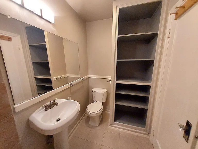 1204 S Proctor St — Photo 12