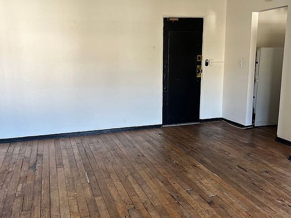 3rd image of 1525 Griffith Park Blvd APT 403