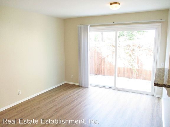 3rd image of 225 1/2 20th St