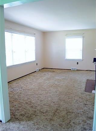 2nd image of 206 Bedford Forest Ave