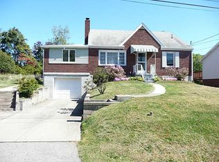 2611 Riddle Run Rd, Tarentum, PA 15084