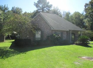 10430 Lone Pine Rd, Denham Springs, LA 70726