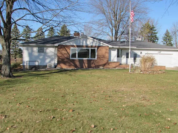 9800 Ferden Rd, Chesaning, MI 48616