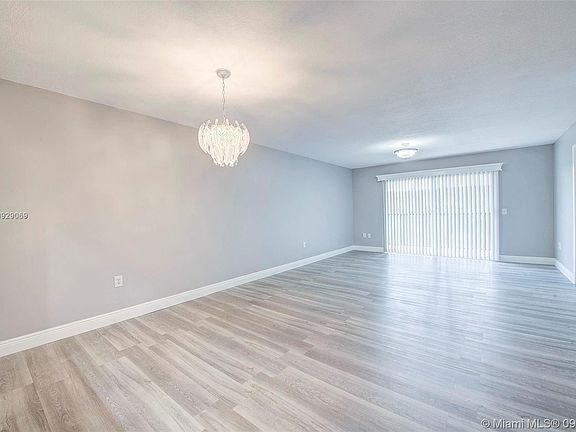 5th image of 12550 SW 15th St APT 313E